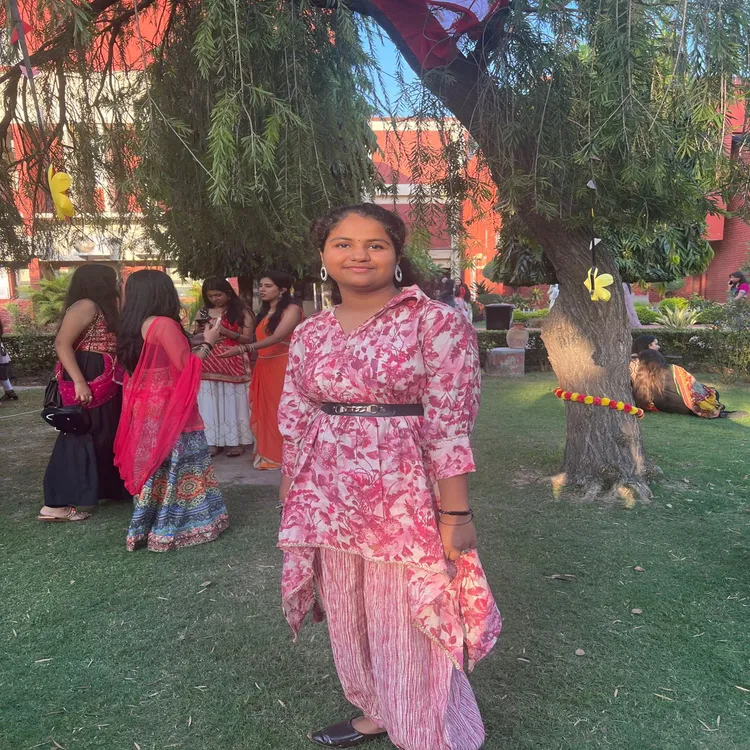  Disha Parwani- ApnaAdda College Campus Ambassador